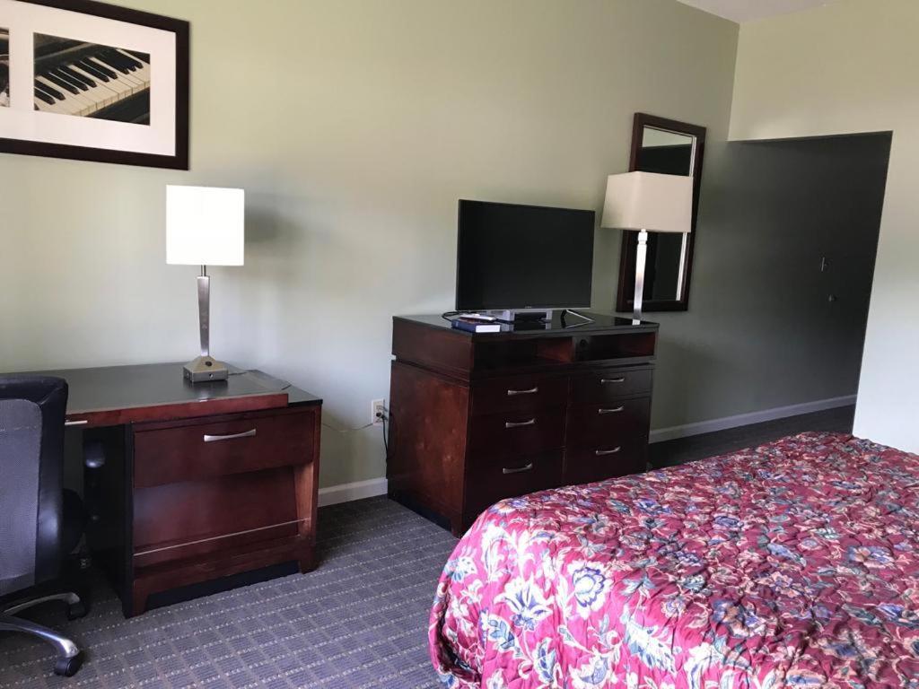 Cci Express Inn Central City エクステリア 写真